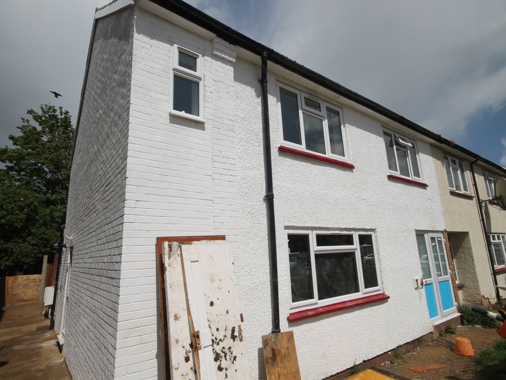 4 bed end terrace house for sale in Northfield Road, Heston, Hounslow