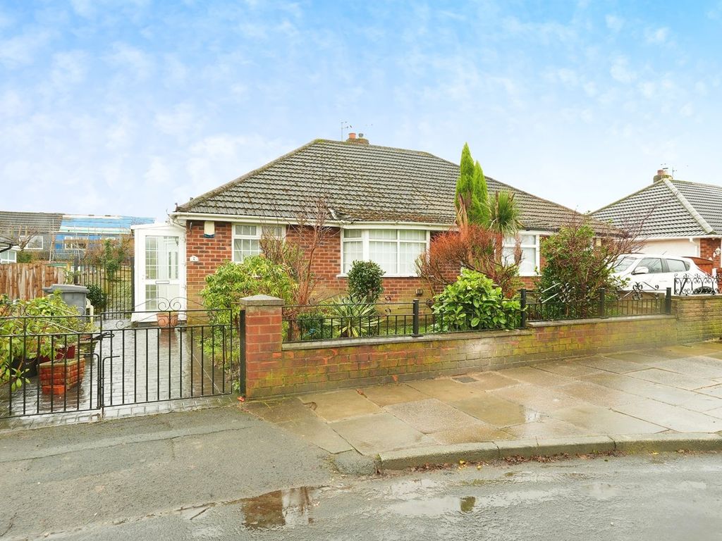 2 bed semidetached bungalow for sale in Ashbrook Close, Denton