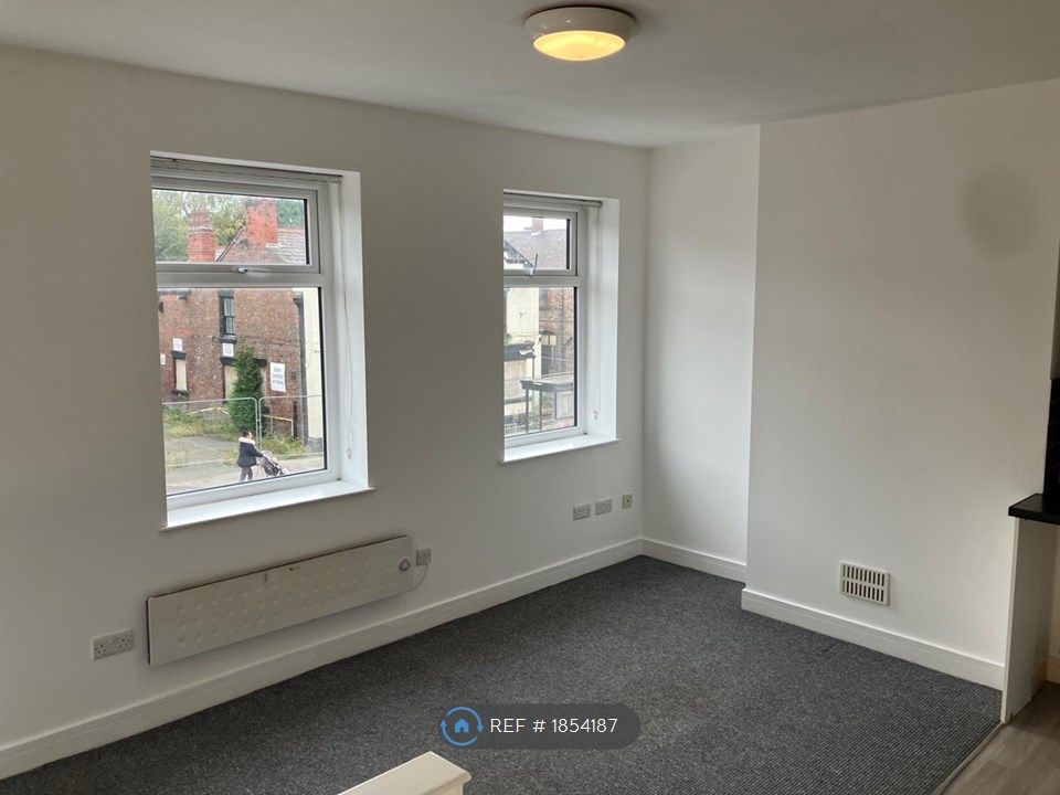 1 bed flat to rent in Liverpool Road, Irlam, Manchester M44, £625 pcm Zoopla