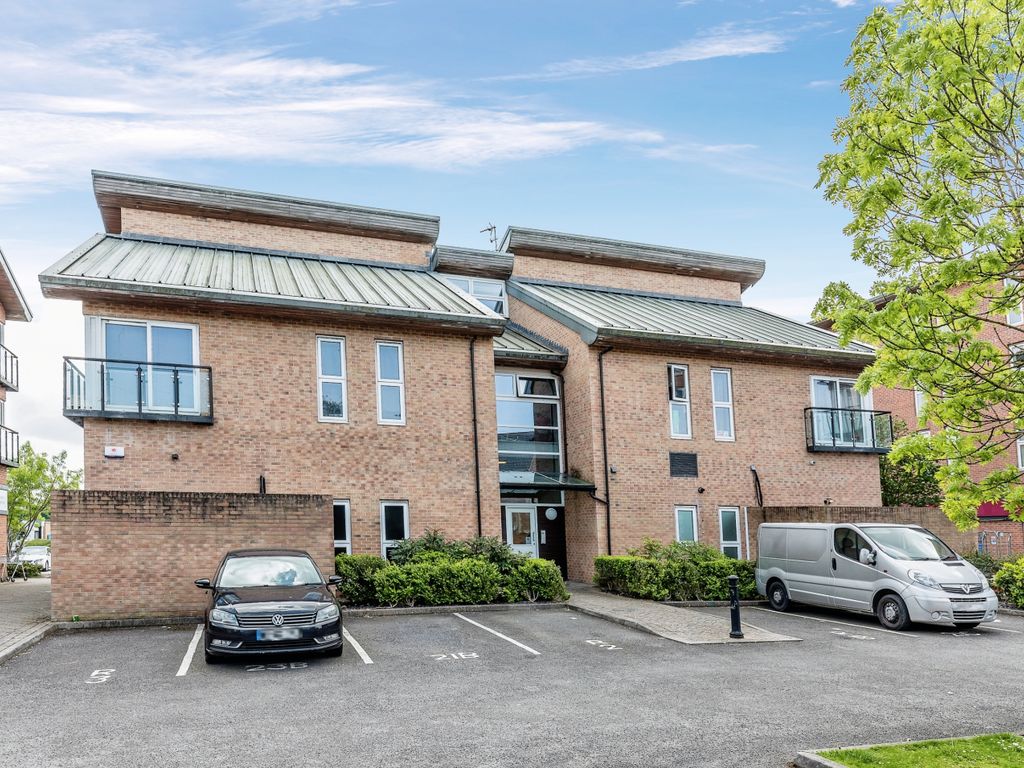 2 bed flat for sale in Bransby Way, WestonSuperMare, Somerset BS24