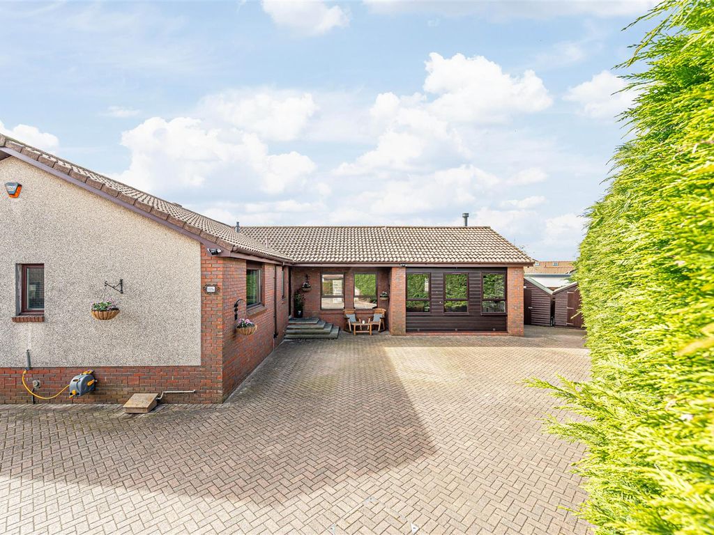 4 bed detached bungalow for sale in 105A Main Street, Cairneyhill KY12