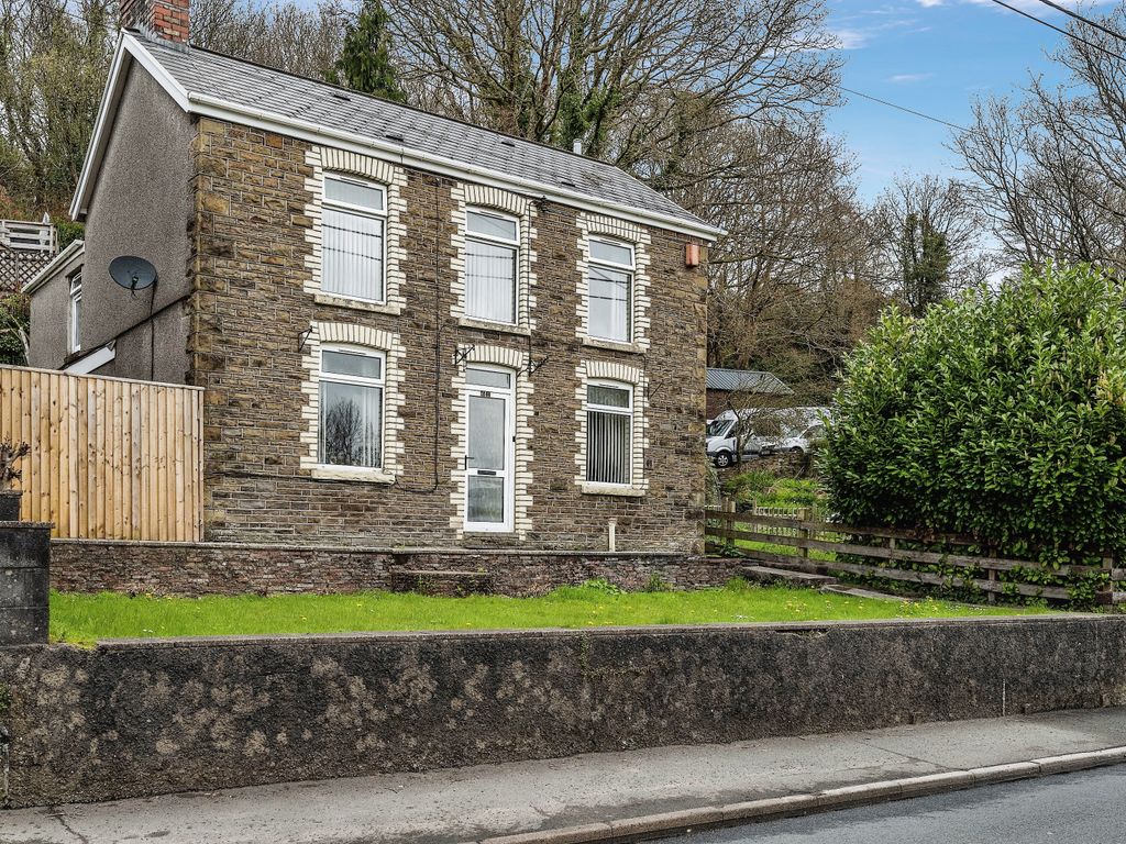 3 bed detached house for sale in Swansea Road, Pontardawe, Swansea