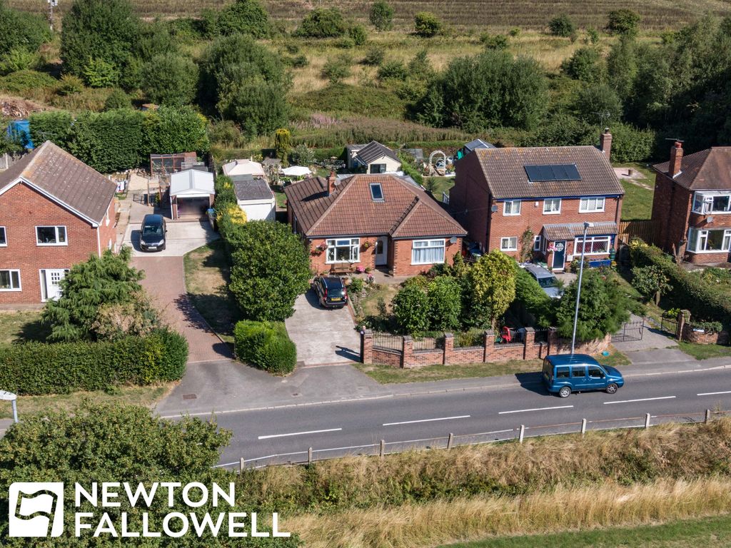 3 bed bungalow for sale in Stockwith Road, Misterton DN10 Zoopla