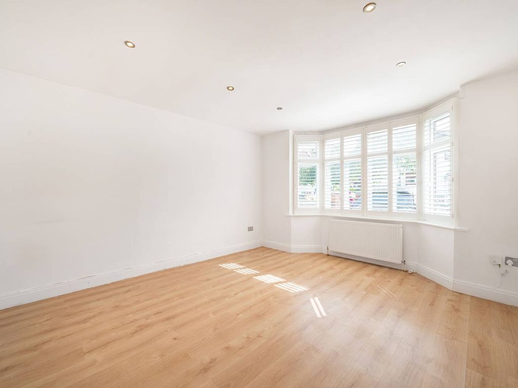 3 bed semidetached house to rent in Virginia Road, Norbury, Thornton