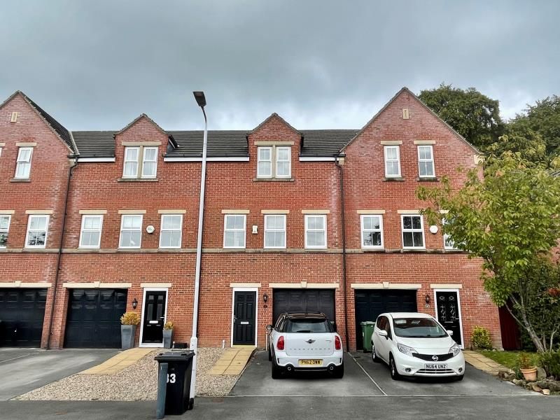 3 bed town house to rent in Woodlea Lane, Meanwood, Leeds LS6 Zoopla
