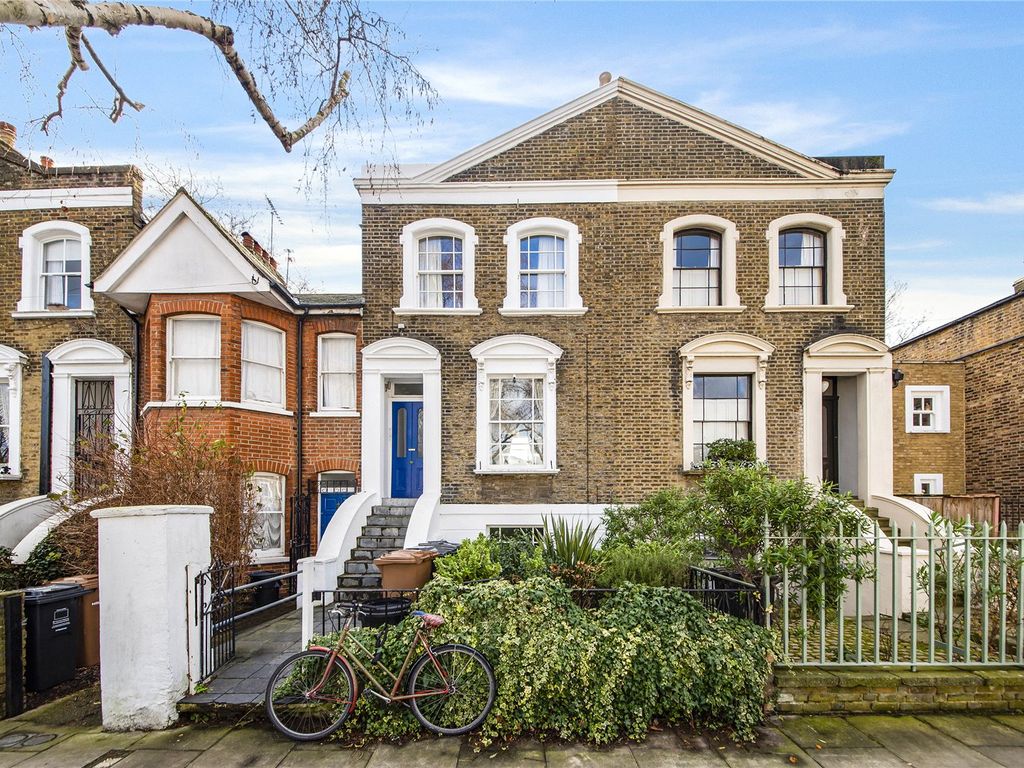 2 bed for sale in Tottenham Road, De Beauvoir, London N1