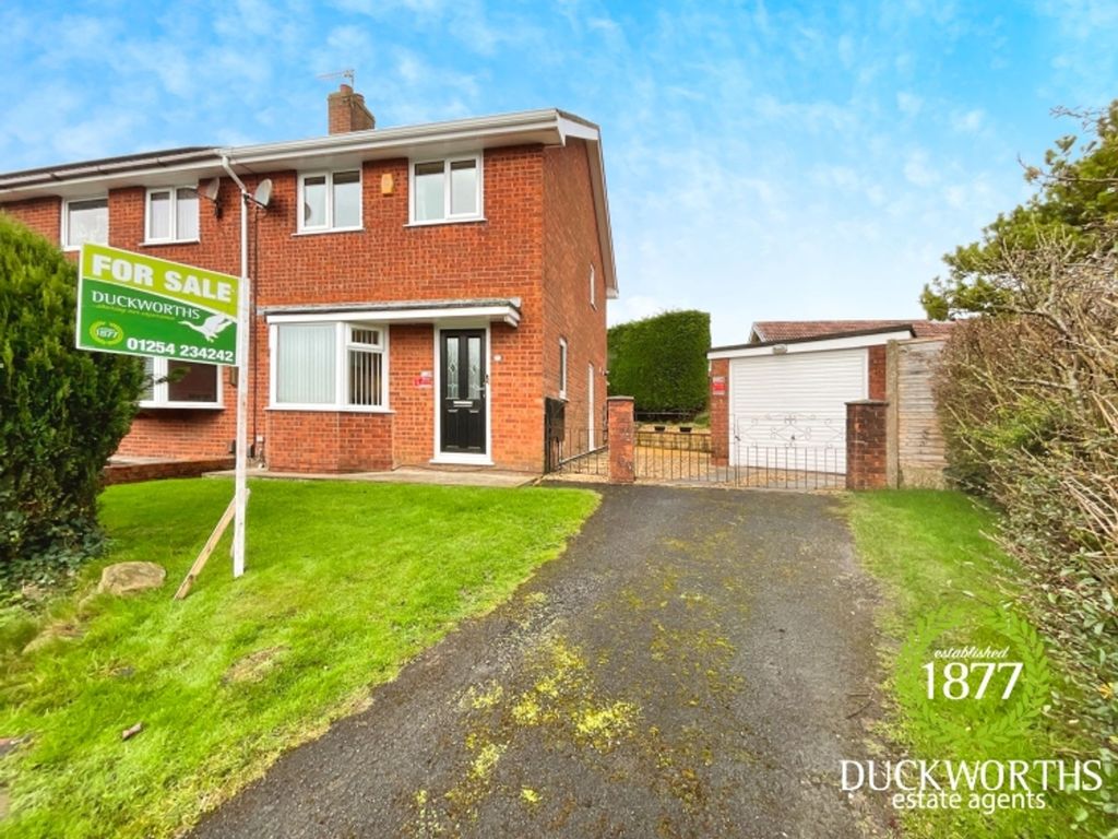 3 bed semidetached house for sale in New Bury Close, Oswaldtwistle BB5