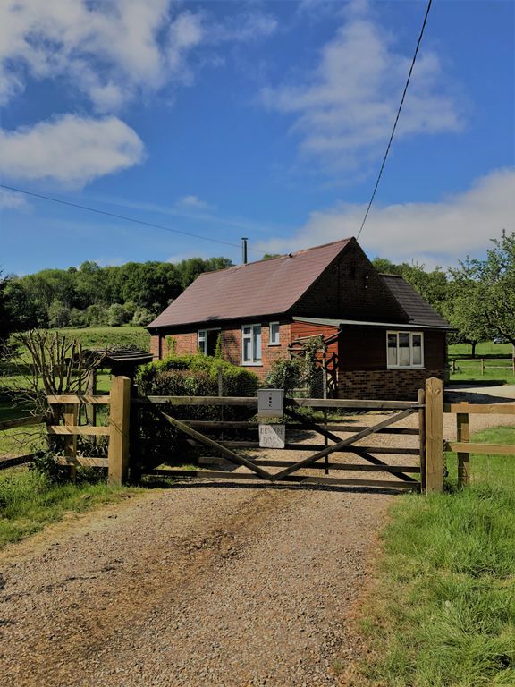 3 bed detached bungalow to rent in Basingstoke Road, Beech, Alton GU34 Zoopla