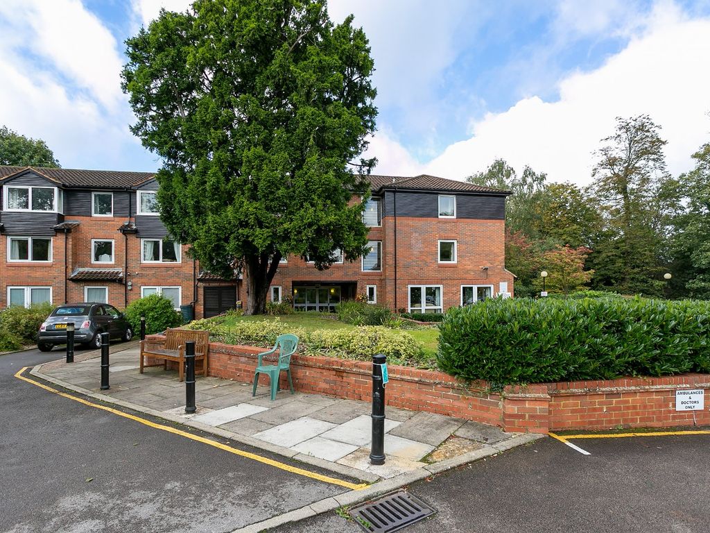1 bed flat to rent in Elstree Road, Bushey Heath, Bushey, Hertfordshire WD23, £1,200 pcm Zoopla