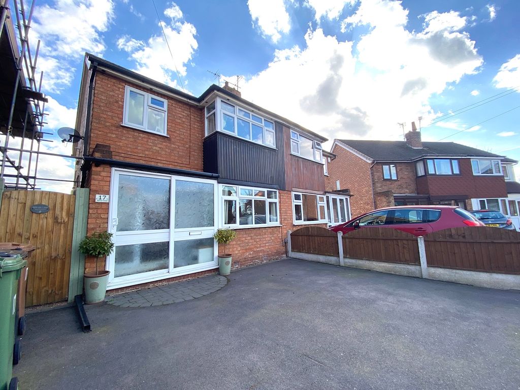 3 bed semidetached house for sale in Menai Close, Willenhall