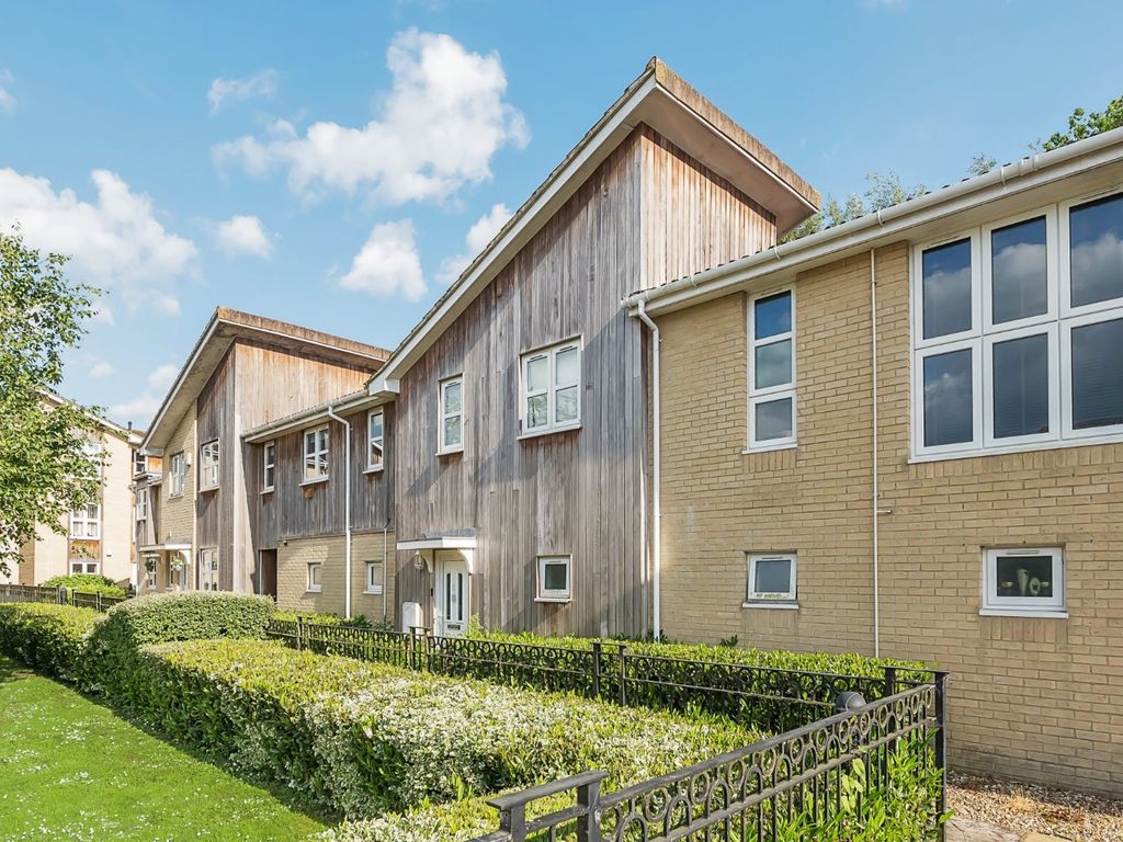 2 bed detached house for sale in Elkins Square, Hampshire