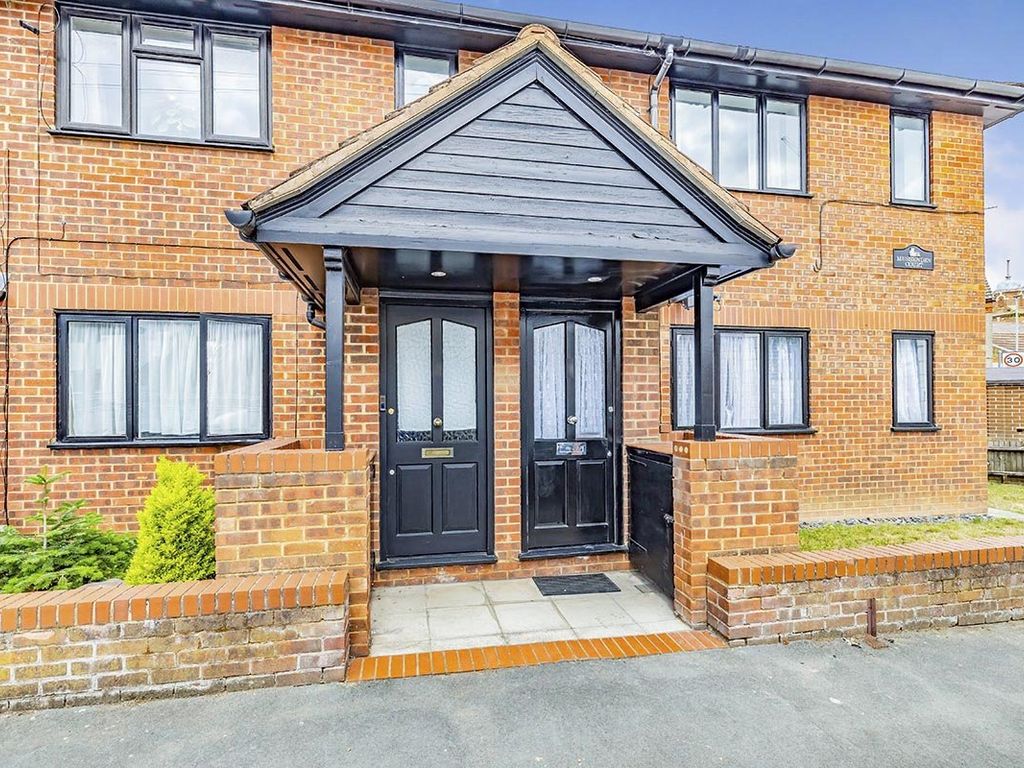 1 bed for sale in Mussenden Court, Copsewood Road, Watford