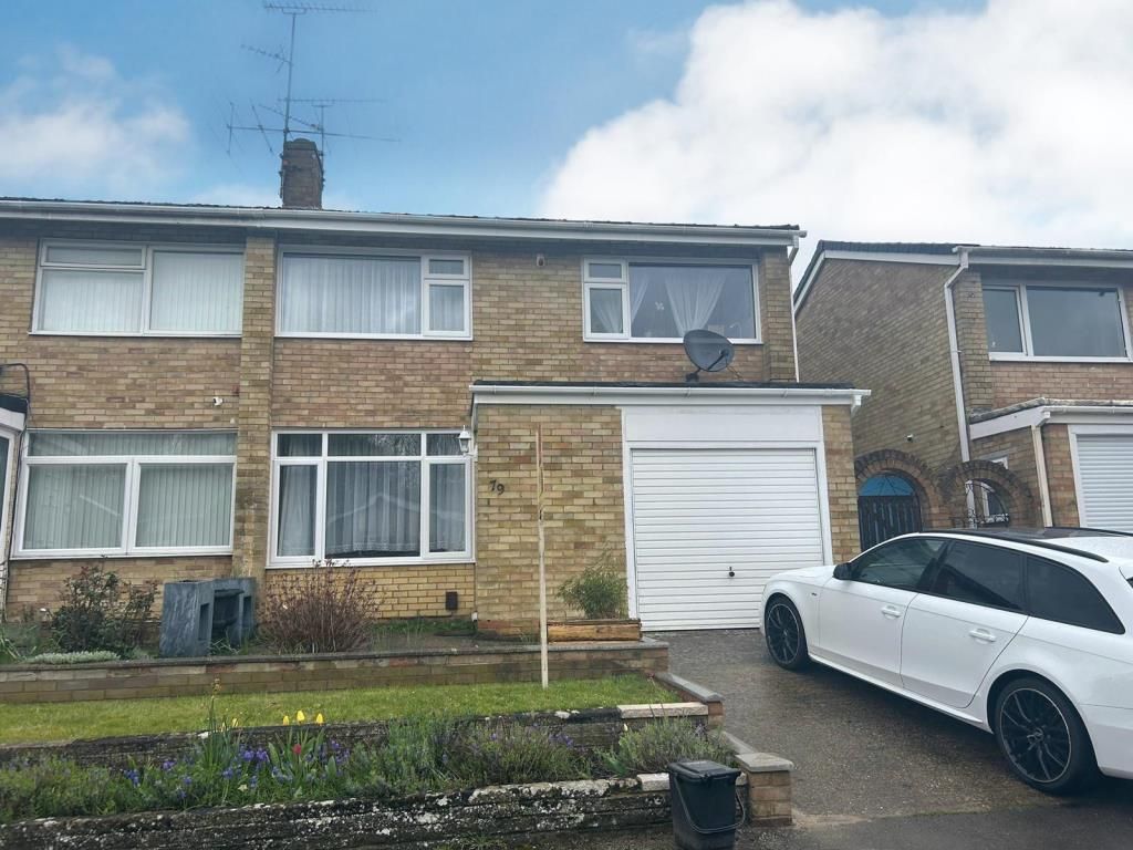 3 bed semidetached house for sale in Southcote / Reading, Berkshire