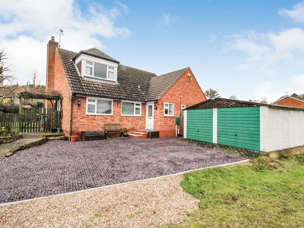4 bed detached house for sale in Station Road, Itchington