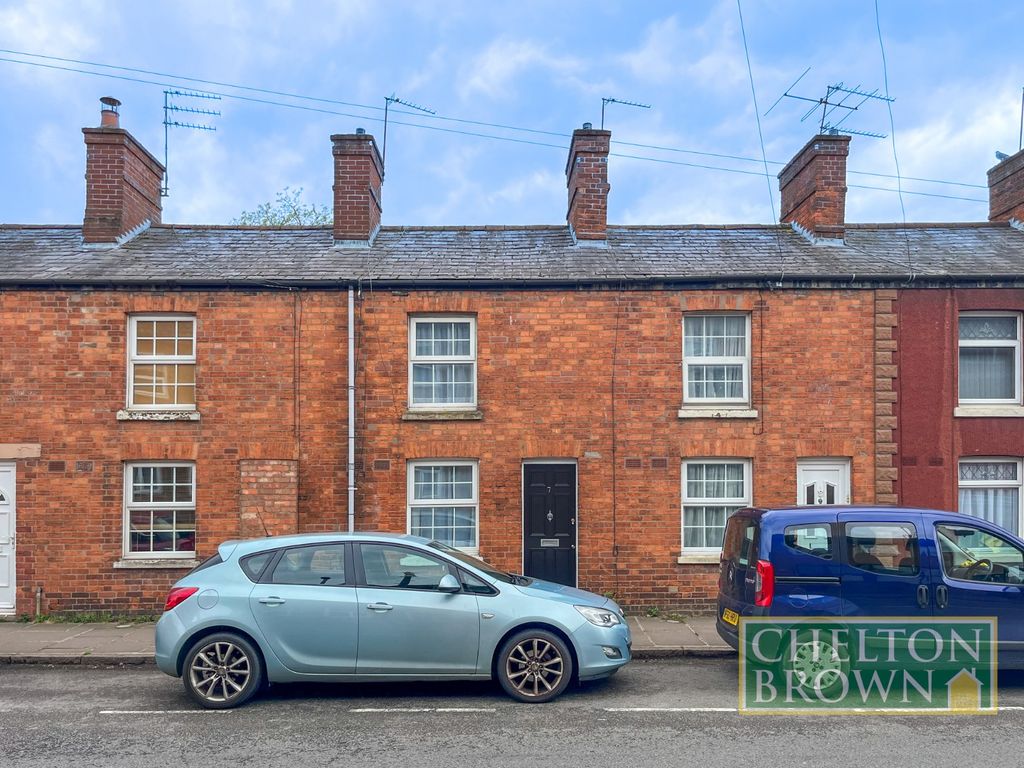 2 bed terraced house to rent in St James Street, Daventry, Northants NN11, £800 pcm Zoopla