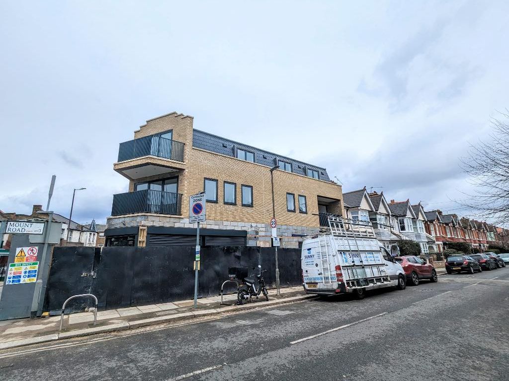 2 bed flat to rent in Durnsford Road, Wimbledon Park, London SW19 Zoopla