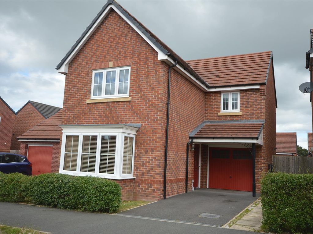 3 bed detached house to rent in Frank Hughes Avenue, Sandbach CW11, £