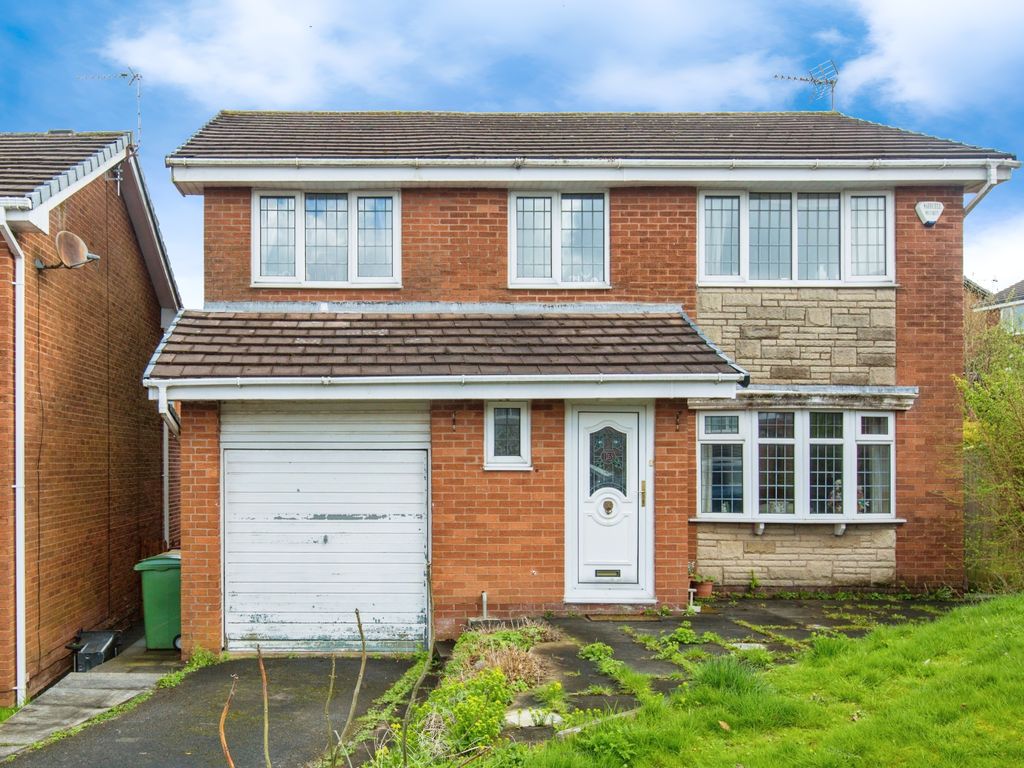 4 bed detached house for sale in Croyde Close, Bolton BL2, £350,000