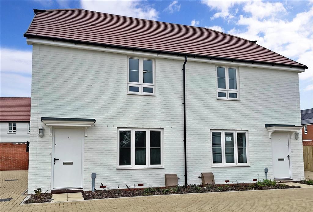 3 bed semidetached house for sale in Gem Place, Eastergate, Chichester