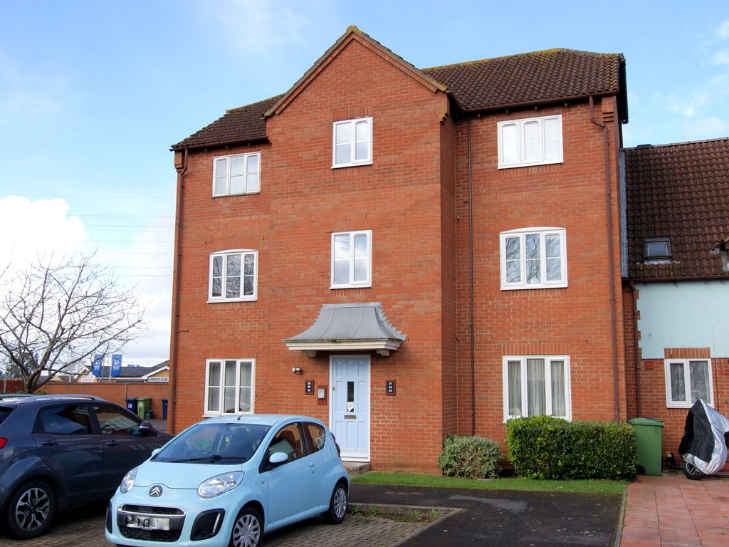 1 bed flat for sale in Coppice Gate, Cheltenham GL51, £129,950 Zoopla