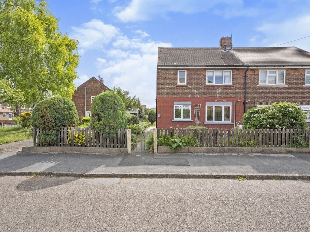 2 bed semidetached house for sale in Greenwood Avenue, Harworth