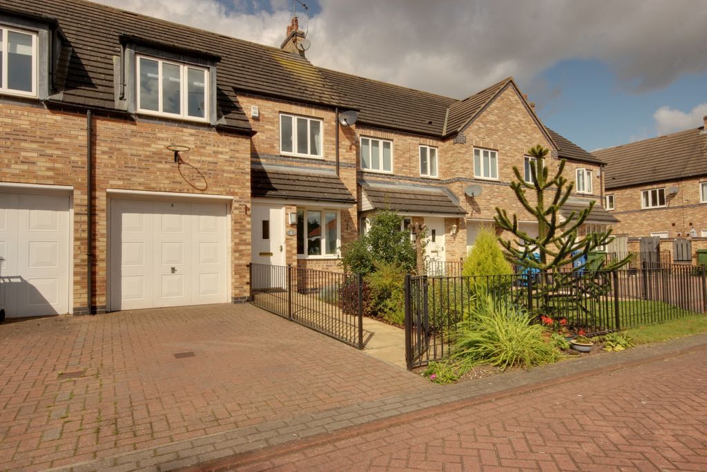 3 bed terraced house for sale in Malton Mews, Beverley HU17 Zoopla