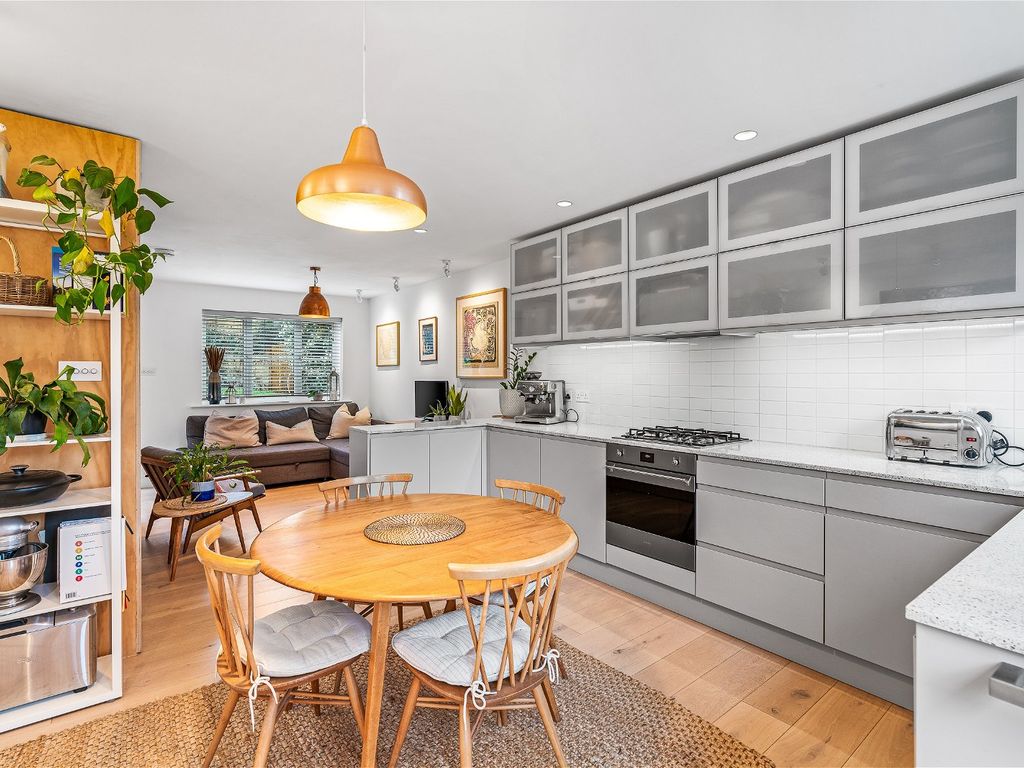 2 bed terraced house for sale in Wadnall Way, Knebworth SG3 Zoopla