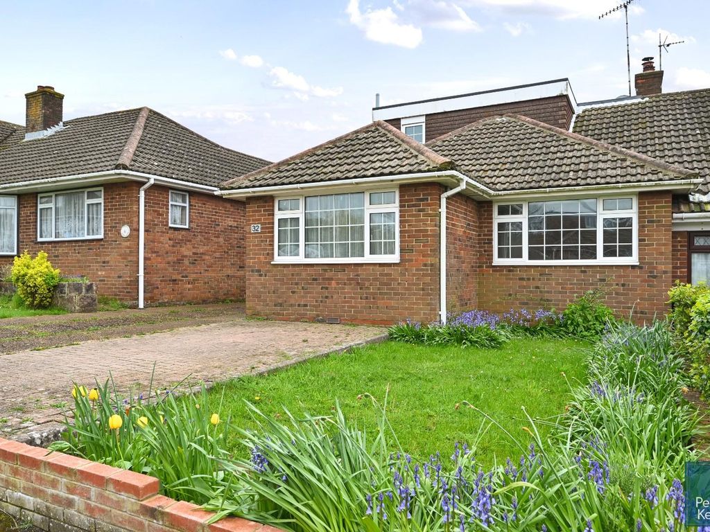 3 bed property for sale in Hill Farm Way, Southwick, Brighton BN42, £