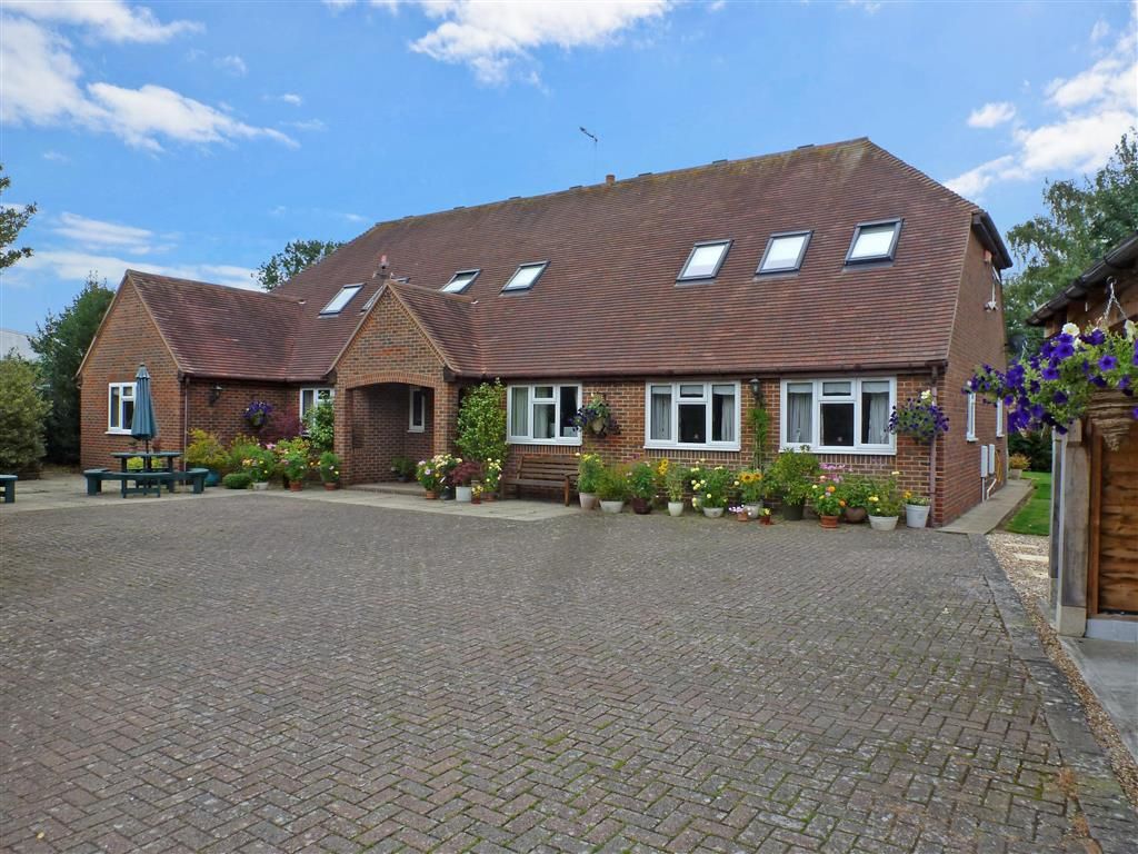 7 bed bungalow for sale in School Lane, BoughtonUnderBlean, Faversham