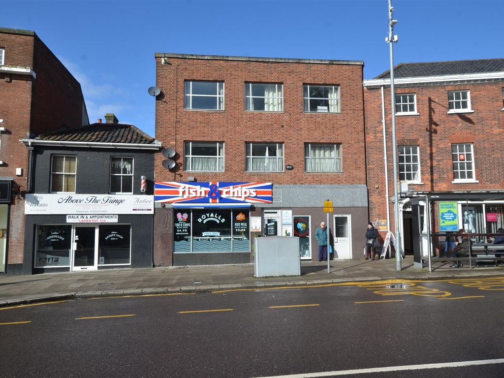 Lion amp Castle Yard, Timberhill, Norwich NR1  