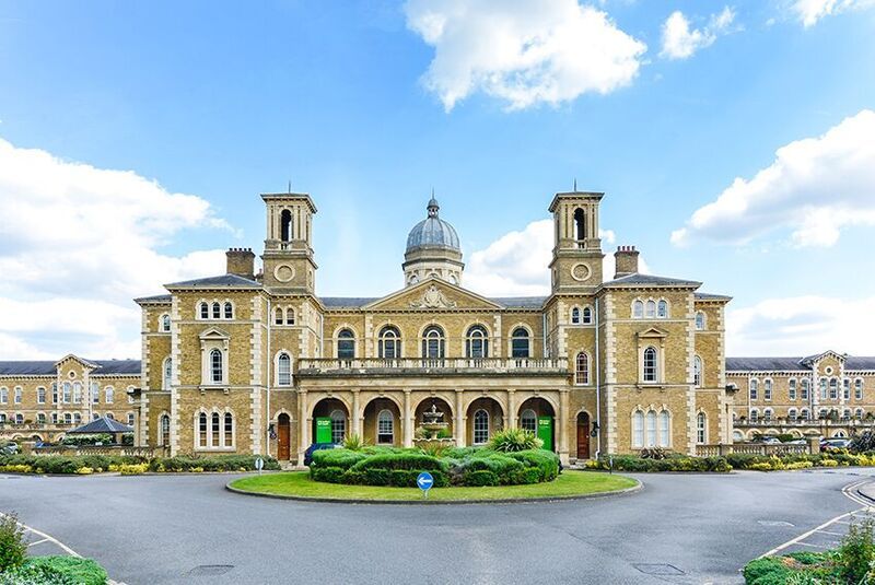 2 bed flat to rent in Princess Park Manor, Royal Drive, Friern