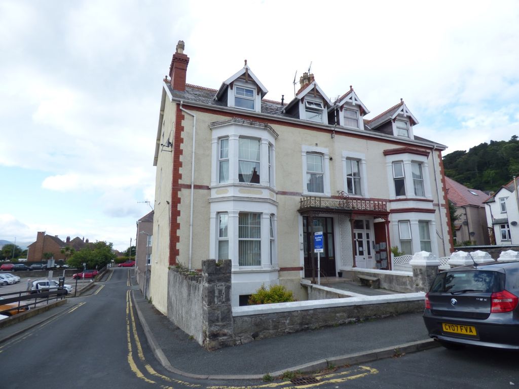 York Road, Llandudno, Conwy LL30  