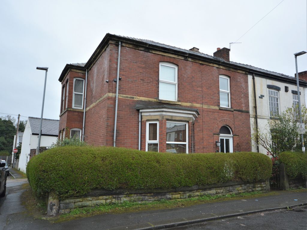 4 bed end terrace house for sale in York Street, Whitefield M45 Zoopla