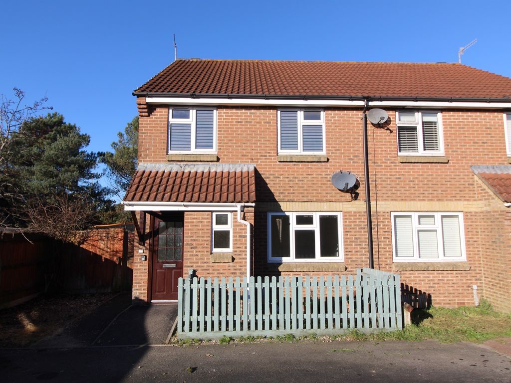 3 bed semidetached house for sale in Chaldon Road, Poole BH17 Zoopla