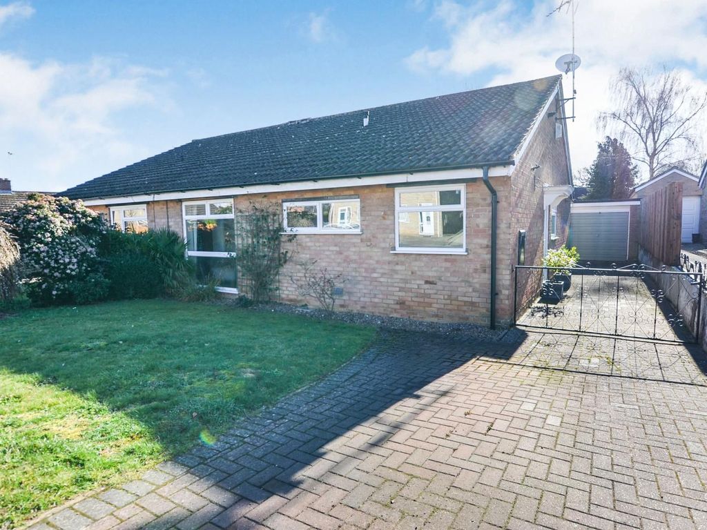 2 bed semidetached bungalow for sale in Westlea Road, Sywell