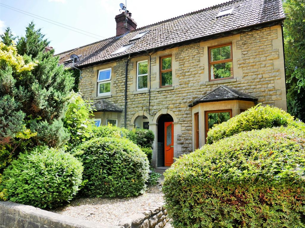 3 bed semidetached house for sale in Wessington Avenue, Quemerford