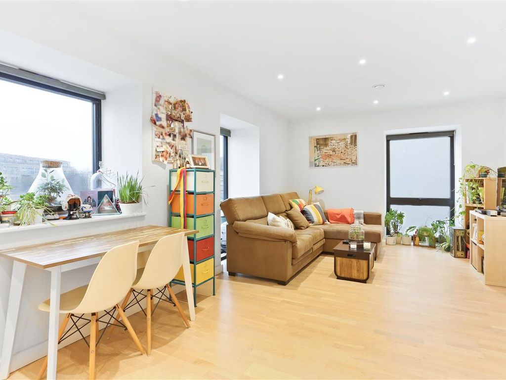1 bed flat for sale in Tufnell Park Road, London N7, £425,000 Zoopla