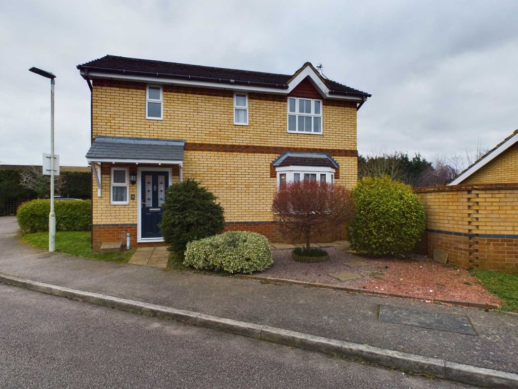 3 bed detached house for sale in Hawkins Way, Bovingdon HP3, £500,000 Zoopla