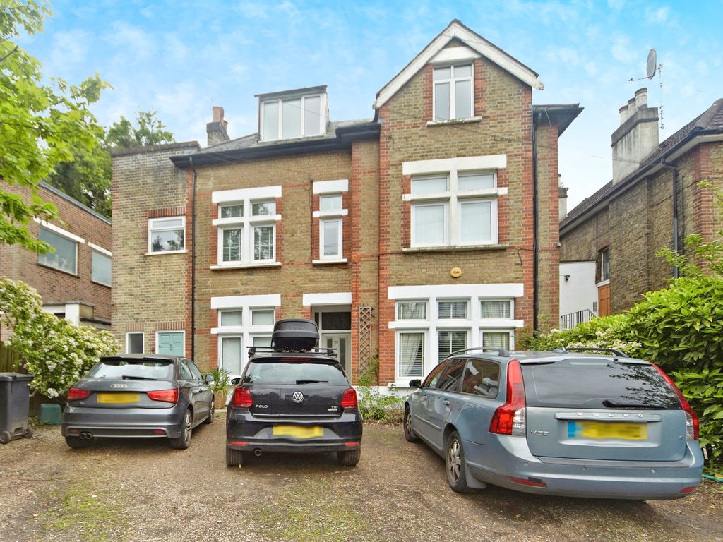 2 bed flat for sale in Croham Road, South Croydon, Surrey CR2, £300,000