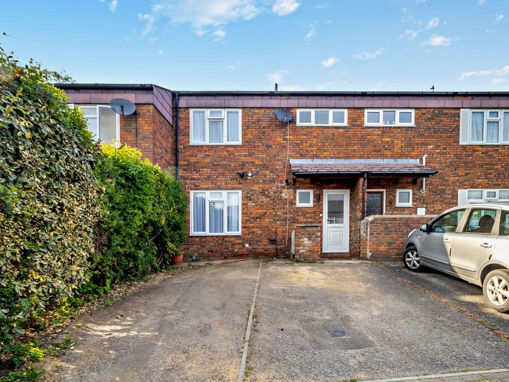 3 bed terraced house for sale in Jubilee Close, Pinner HA5 Zoopla