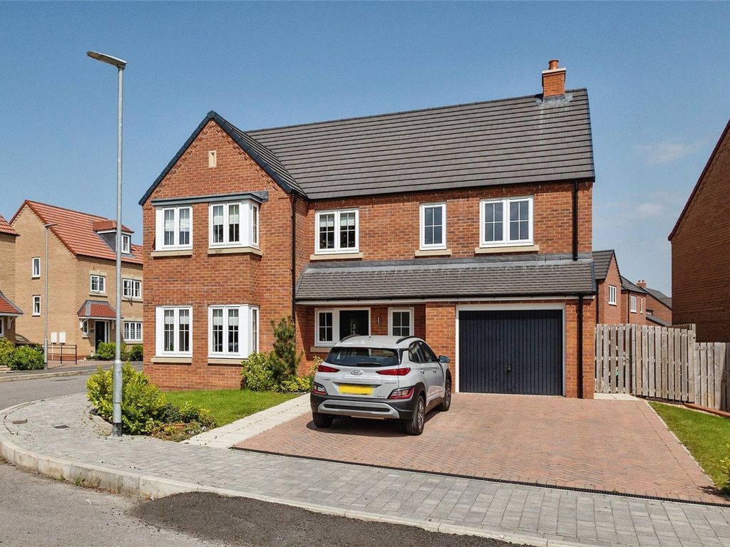 4 bed detached house for sale in Tangmere Road, Yarm, Durham TS15, £