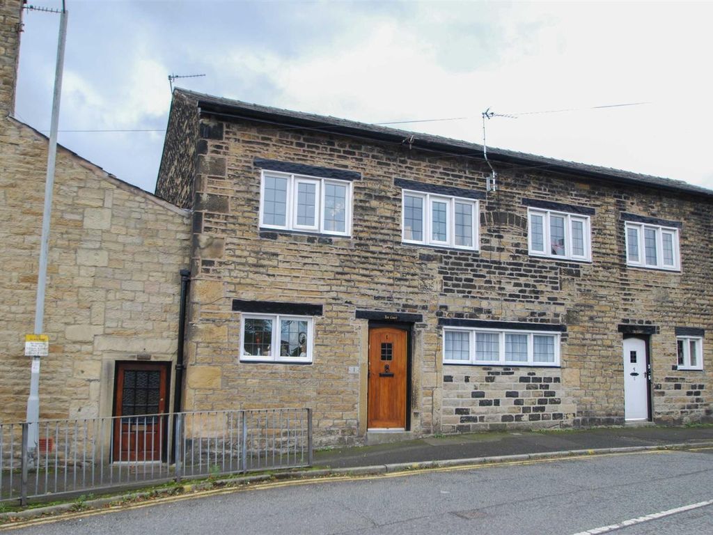 2 bed flat for sale in Springside Road, Walmersley, Bury BL9, £160,000