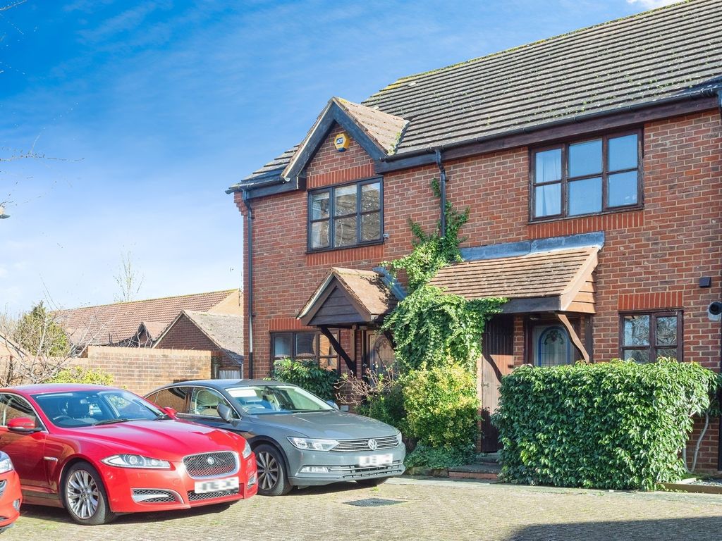 3 bed end terrace house for sale in Deacon Place, Middleton, Milton