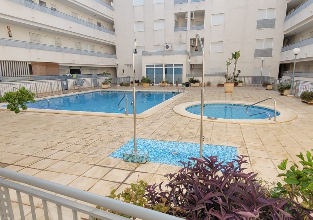 2 bed apartment for sale in Calle Republica Argentina, Almoradí