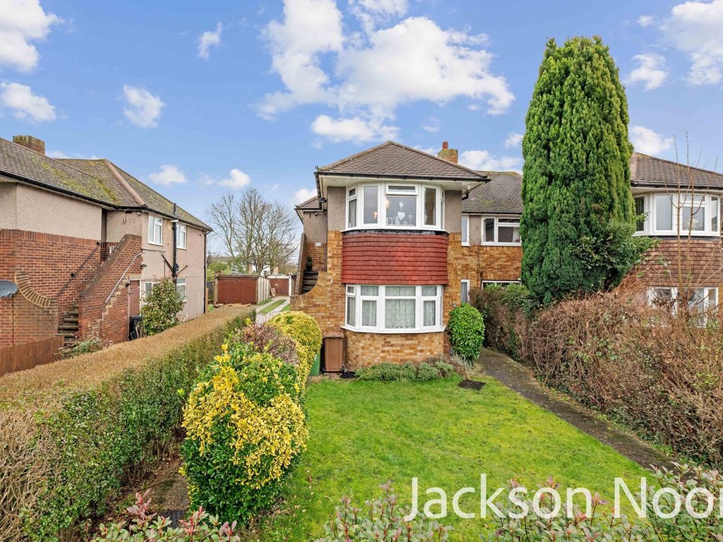 2 bed for sale in Stanton Close, Ewell KT19, £345,000 Zoopla
