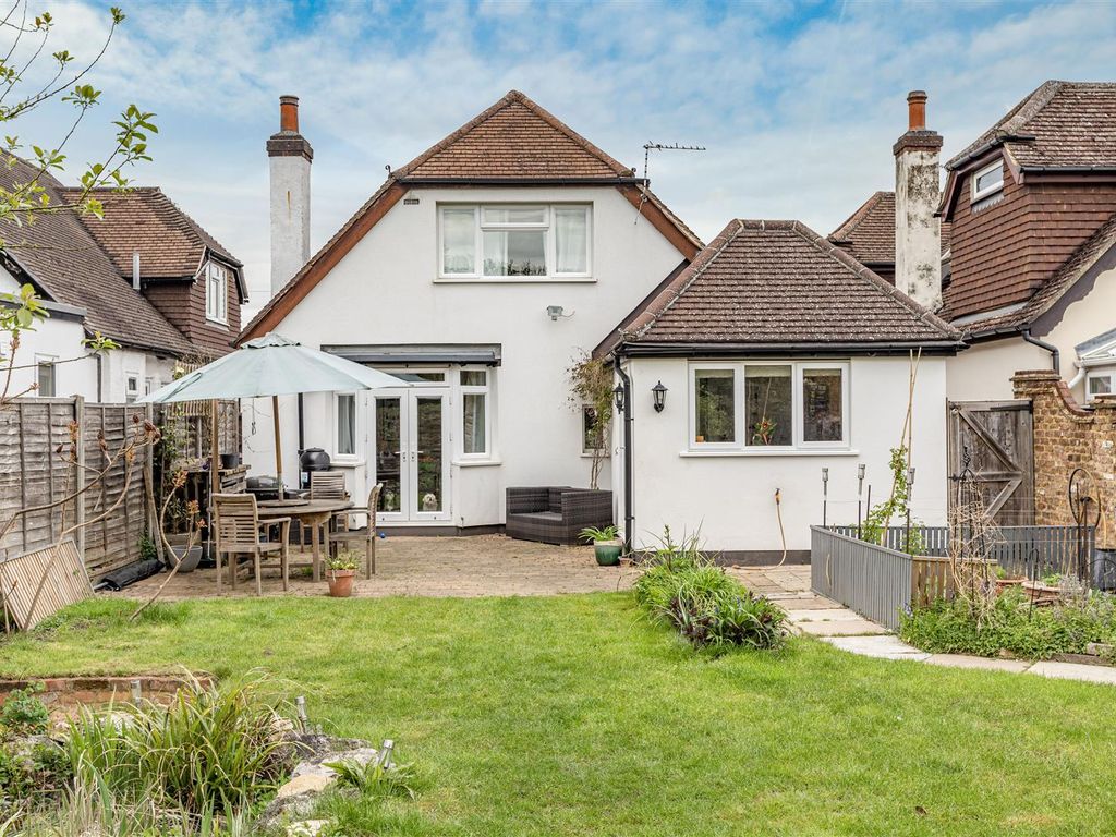 4 bed detached house for sale in Hollies Avenue, West Byfleet KT14 Zoopla