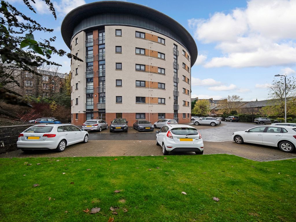 2 bed flat for sale in Saucel Crescent, Paisley PA1, £85,000 Zoopla