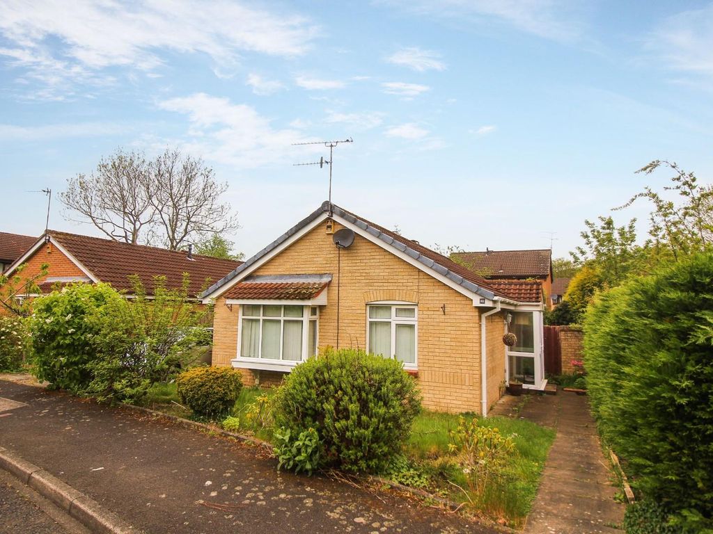 2 bed detached bungalow for sale in Daylesford Drive, South Gosforth