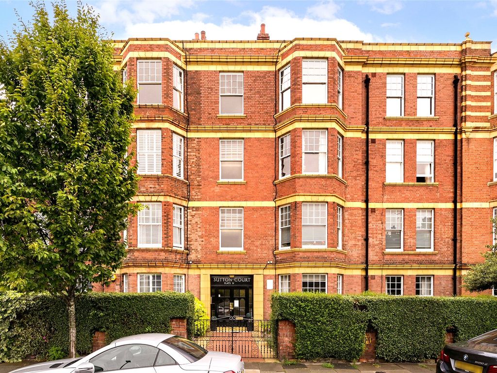 2 bed flat for sale in Sutton Court, Fauconberg Road, Chiswick, London