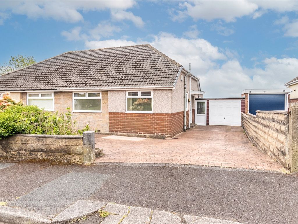 3 bed semidetached bungalow for sale in Deer Croft Crescent, Salendine Nook, Huddersfield, West